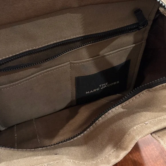 Marc Jacobs Tan Canvas Tote Bag - Picture 11 of 13